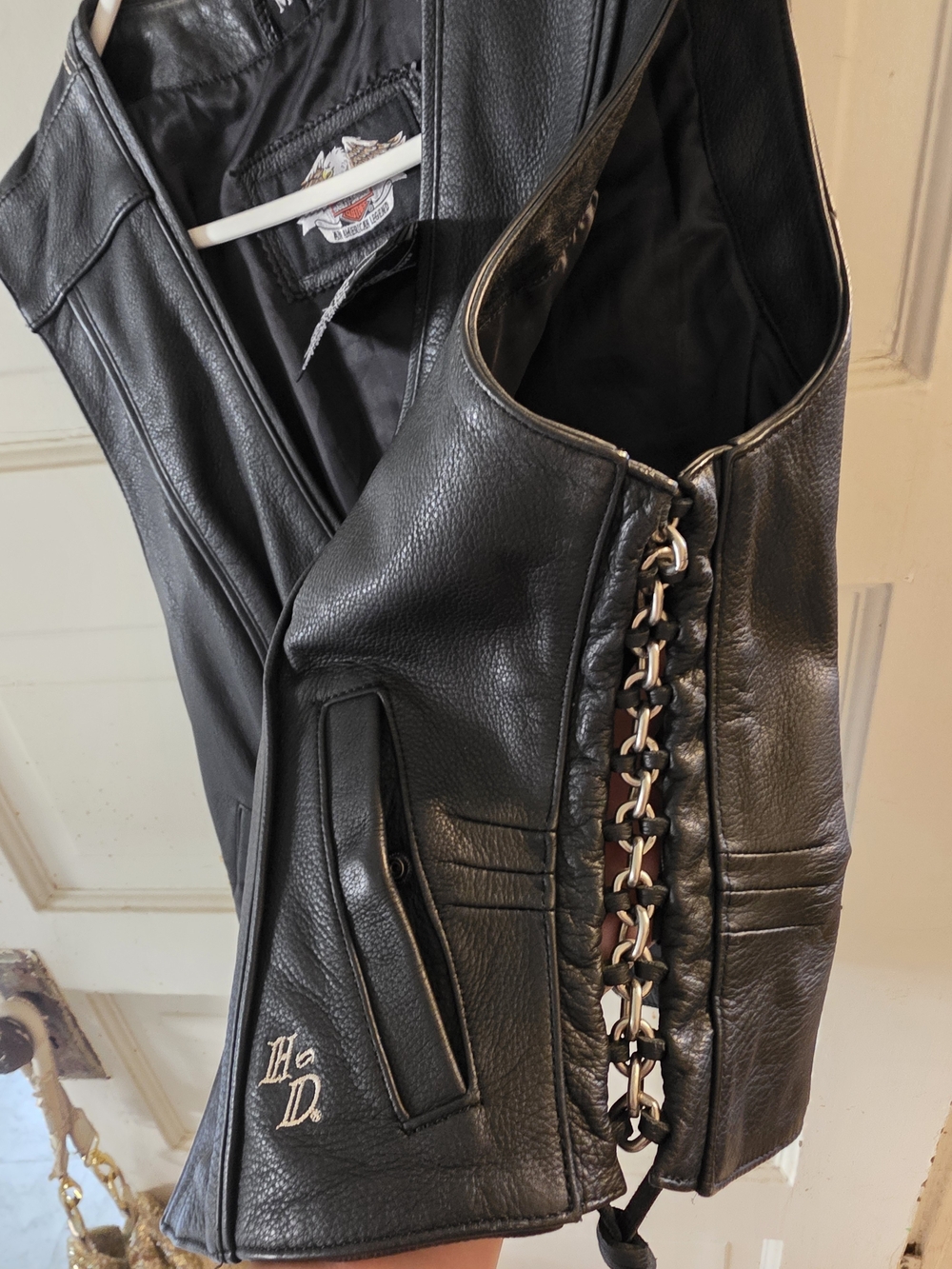 Harley-Davidson Black Leather Vest with White Eagle Stitching - Picture 2 of 3
